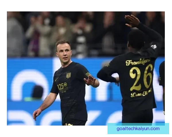 德甲格策状态回暖，逐渐恢复比赛竞争力与核心作用